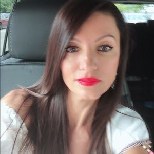 Meet your Posher, Beatriz